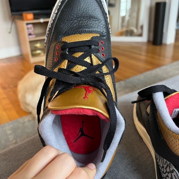 Air Jordan 3 Retro Black Cement Gold - Picture 6 of 8